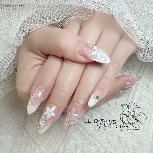 Lotus Nail Art
